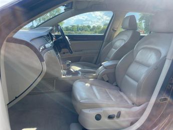 Skoda Superb 1.8 TSI Elegance Hatchback 5dr Petrol DSG Euro 4 (160 ps)