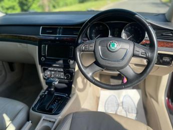 Skoda Superb 1.8 TSI Elegance Hatchback 5dr Petrol DSG Euro 4 (160 ps)