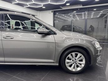 Volkswagen Golf 1.6 TDI BlueMotion Tech SE Hatchback 5dr Diesel Manual Euro 5 (s
