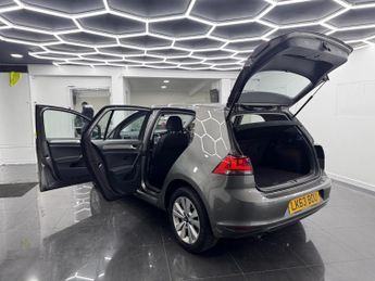 Volkswagen Golf 1.6 TDI BlueMotion Tech SE Hatchback 5dr Diesel Manual Euro 5 (s