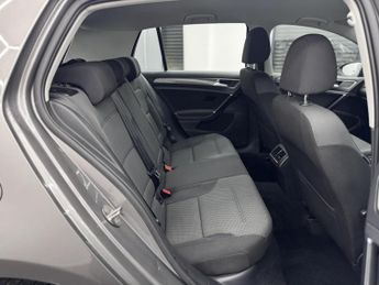 Volkswagen Golf 1.6 TDI BlueMotion Tech SE Hatchback 5dr Diesel Manual Euro 5 (s
