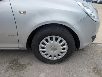 Vauxhall Corsa 1.2i 16v Life Hatchback 5dr Petrol Manual (139 g/km, 79 bhp)