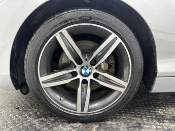 BMW 2 Series 2.0 220i Sport Convertible 2dr Petrol Auto Euro 6 (s/s) (184 ps)