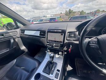 Volkswagen Touareg 3.0 TDI V6 BlueMotion Tech Altitude SUV 5dr Diesel Tiptronic 4WD