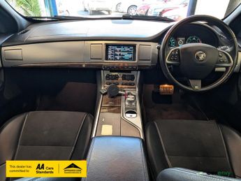 Jaguar XF 2.2d R-Sport Saloon 4dr Diesel Auto Euro 5 (s/s) (200 ps)
