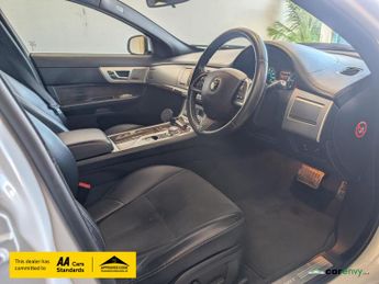 Jaguar XF 2.2d R-Sport Saloon 4dr Diesel Auto Euro 5 (s/s) (200 ps)