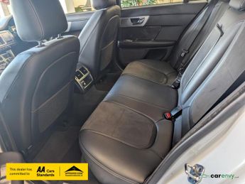 Jaguar XF 2.2d R-Sport Saloon 4dr Diesel Auto Euro 5 (s/s) (200 ps)