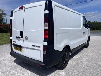 Vauxhall Vivaro 1.6 CDTi 2700 BiTurbo ecoFLEX Panel Van 5dr Diesel Manual L1 H1 