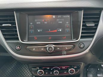Vauxhall Crossland X 1.2 Turbo ecoTEC GPF SE SUV 5dr Petrol Manual Euro 6 (s/s) (110 