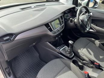 Vauxhall Crossland X 1.2 Turbo ecoTEC GPF SE SUV 5dr Petrol Manual Euro 6 (s/s) (110 