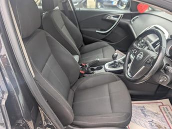 Vauxhall Astra 1.4 16v SRi Hatchback 5dr Petrol Manual Euro 5 (100 ps)