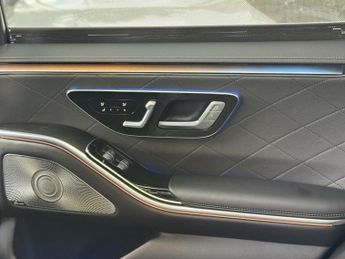 Mercedes-Benz S Class 3.0 S580eL 22kWh AMG Line (Premium Plus, Executive) Saloon 4dr P