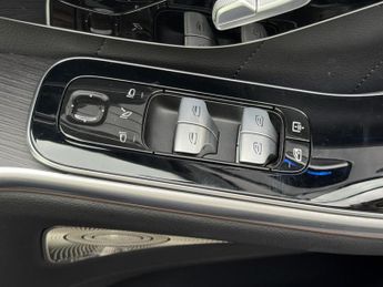 Mercedes-Benz S Class 3.0 S580eL 22kWh AMG Line (Premium Plus, Executive) Saloon 4dr P