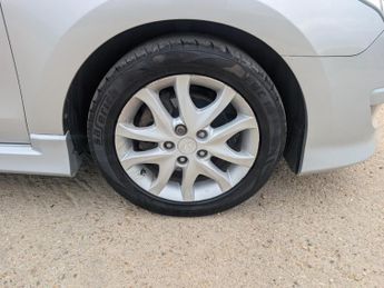 Hyundai i30 1.6 Edition Hatchback 5dr Petrol Manual Euro 4 (124 bhp)
