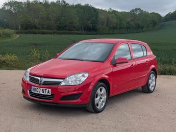 Vauxhall Astra 1.8i 16v Club Hatchback 5dr Petrol Manual (175 g/km, 138 bhp)