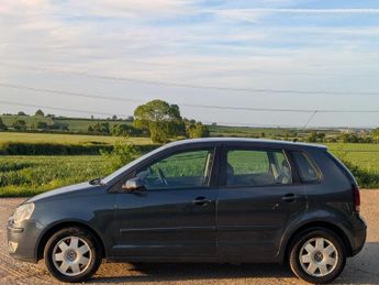Volkswagen Polo 1.4 S Hatchback 5dr Petrol Automatic (185 g/km, 74 bhp)
