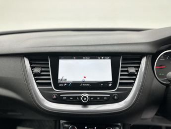 Vauxhall Grandland X 1.2 Turbo GPF Tech Line Nav SUV 5dr Petrol Auto Euro 6 (s/s) (13