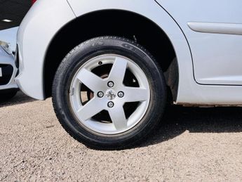 Peugeot 207 1.4 VTi Sport Hatchback 5dr Petrol Manual (145 g/km, 95 bhp)