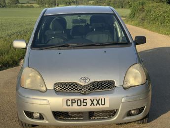 Toyota Yaris 1.3 VVT-i Colour Collection Hatchback 5dr Petrol Manual (133 g/k