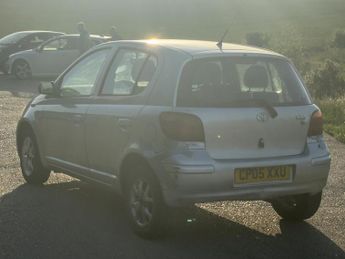 Toyota Yaris 1.3 VVT-i Colour Collection Hatchback 5dr Petrol Manual (133 g/k