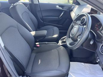 Audi A1 1.4 TFSI S line Sportback 5dr Petrol S Tronic Euro 5 (s/s) (122 