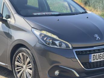 Peugeot 208 1.2 PureTech Signature Hatchback 5dr Petrol Manual Euro 6 (s/s) 