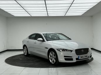 Jaguar XE 2.0d Portfolio Saloon 4dr Diesel Auto AWD Euro 6 (s/s) (180 ps)