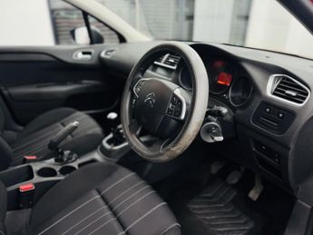 Citroen C4 1.6 HDi 16V VTR Hatchback 5dr Diesel Manual Euro 5 (90 ps)