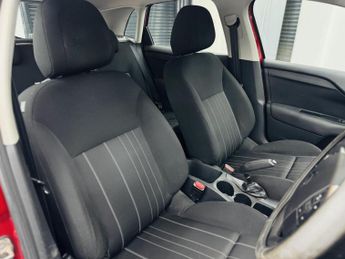 Citroen C4 1.6 HDi 16V VTR Hatchback 5dr Diesel Manual Euro 5 (90 ps)