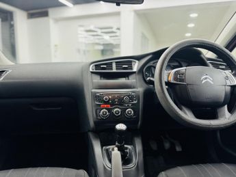 Citroen C4 1.6 HDi 16V VTR Hatchback 5dr Diesel Manual Euro 5 (90 ps)