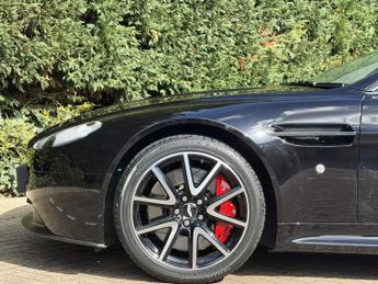 Aston Martin Vantage 4.7 V8 Roadster 2dr Petrol Sportshift II Euro 5 (420 bhp)