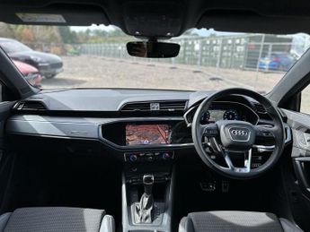 Audi Q3 1.5 TFSI CoD 35 S line SUV 5dr Petrol S Tronic Euro 6 (s/s) (150