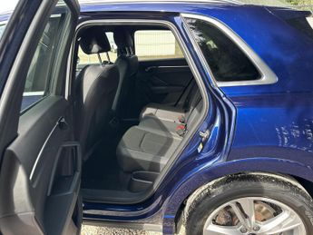 Audi Q3 1.5 TFSI CoD 35 S line SUV 5dr Petrol S Tronic Euro 6 (s/s) (150