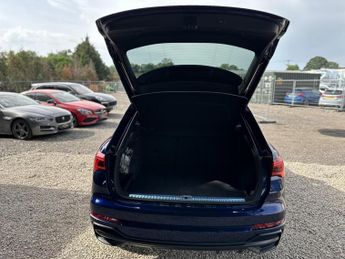 Audi Q3 1.5 TFSI CoD 35 S line SUV 5dr Petrol S Tronic Euro 6 (s/s) (150