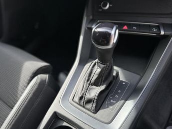 Audi Q3 1.5 TFSI CoD 35 S line SUV 5dr Petrol S Tronic Euro 6 (s/s) (150
