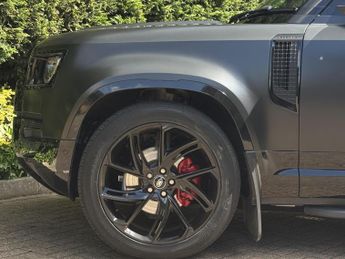 Land Rover Defender 110 3.0 D250 MHEV XS Edition SUV 5dr Diesel Auto 4WD Euro 6 (s/s) (2