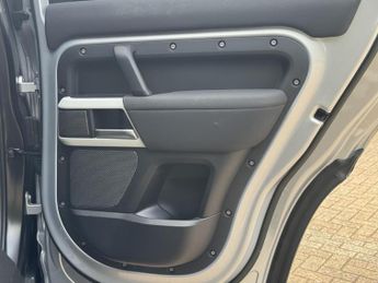 Land Rover Defender 110 3.0 D250 MHEV XS Edition SUV 5dr Diesel Auto 4WD Euro 6 (s/s) (2