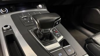 Audi Q5 2.0 TDI 40 Sport SUV 5dr Diesel S Tronic quattro Euro 6 (s/s) (1