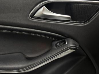 Mercedes-Benz A Class 1.6 A200 Sport Edition Hatchback 5dr Petrol 7G-DCT Euro 6 (s/s) 