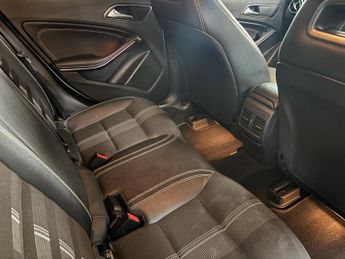 Mercedes-Benz A Class 1.6 A200 Sport Edition Hatchback 5dr Petrol 7G-DCT Euro 6 (s/s) 