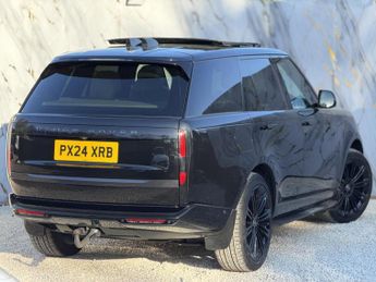 Land Rover Range Rover 3.0 D300 MHEV HSE SUV 5dr Diesel Auto 4WD Euro 6 (s/s) (300 ps)