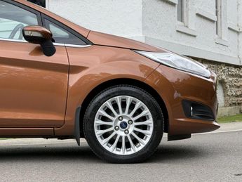 Ford Fiesta 1.6 Titanium Hatchback 5dr Petrol Powershift Euro 6 (105 ps)