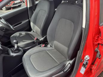 Hyundai i10 1.0 SE Hatchback 5dr Petrol Manual Euro 6 (67 ps)