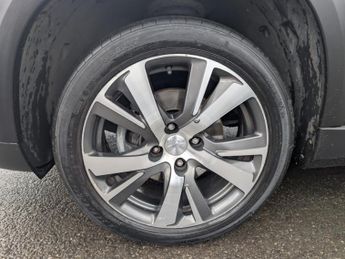 Peugeot 2008 1.2 PureTech Allure Premium SUV 5dr Petrol Manual Euro 6 (s/s) (