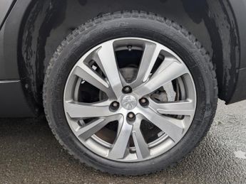 Peugeot 2008 1.2 PureTech Allure Premium SUV 5dr Petrol Manual Euro 6 (s/s) (