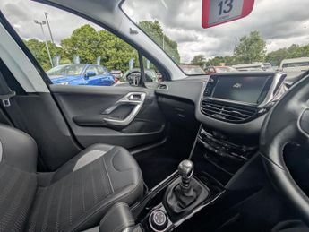 Peugeot 2008 1.2 PureTech Allure Premium SUV 5dr Petrol Manual Euro 6 (s/s) (