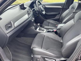 Audi Q3 2.0 TDI S line SUV 5dr Diesel S Tronic quattro Euro 5 (s/s) (177