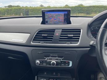 Audi Q3 2.0 TDI S line SUV 5dr Diesel S Tronic quattro Euro 5 (s/s) (177