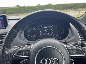 Audi Q3 2.0 TDI S line SUV 5dr Diesel S Tronic quattro Euro 5 (s/s) (177