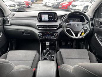 Hyundai TUCSON 1.6 CRDi MHEV SE Nav SUV 5dr Diesel Hybrid Manual Euro 6 (s/s) (